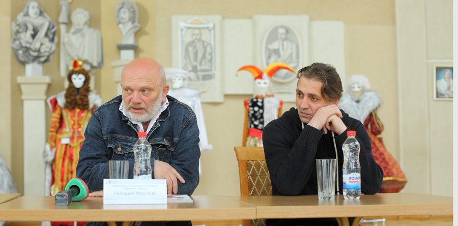 Прэс-канферэнцыя ў тэатры