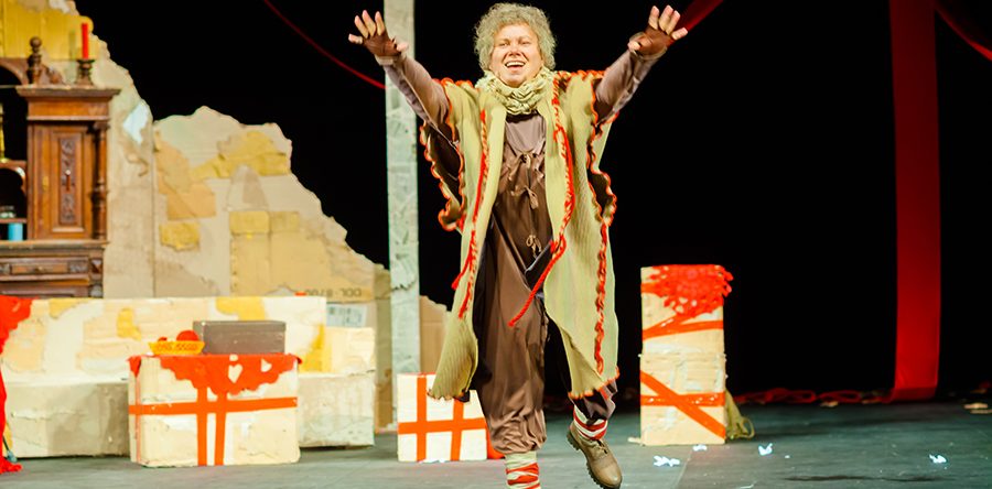 “В одной гримёрке с Мельпоменой”