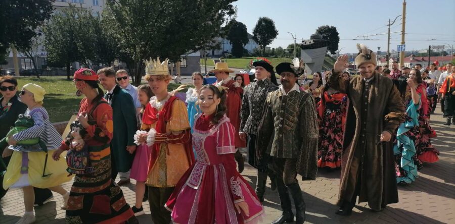 ПРАЗДНИЧНОЕ ШЕСТВИЕ ПОСВЯЩЁННОЕ ДНЮ НЕЗАВИСИМОСТИ РЕСПУБЛИКИ БЕЛАРУСЬ
