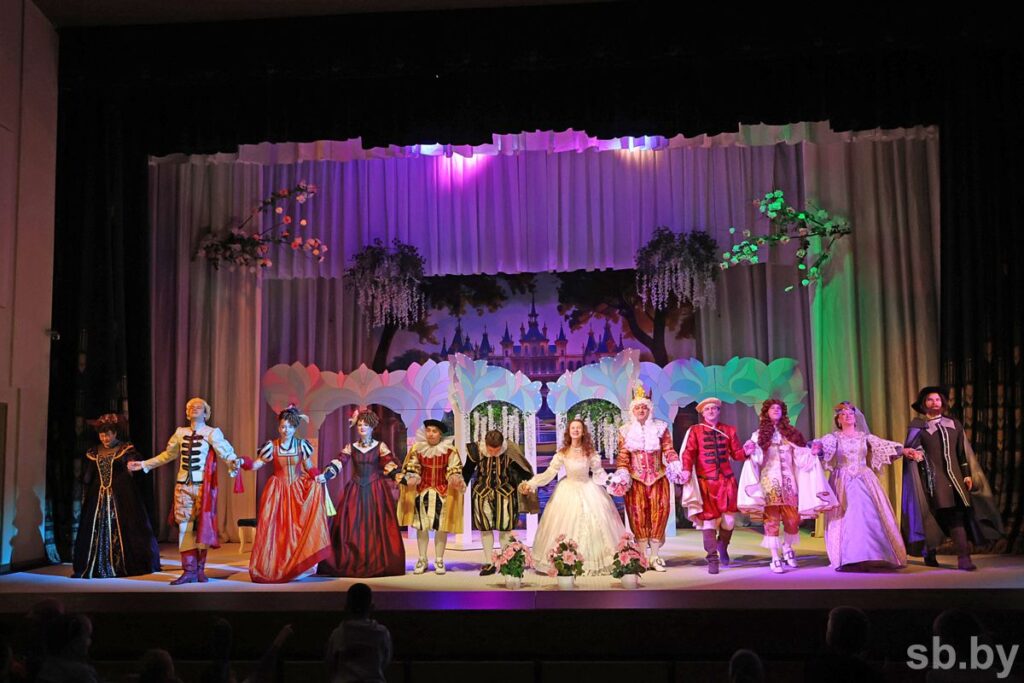 03-06-2025 Фото Андрея Примачека. Гродно. Премьера спектакля Золушка в Гродненском областном драматическом театре.