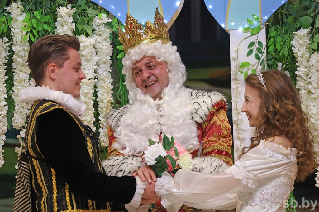 03-06-2025 Фото Андрея Примачека. Гродно. Премьера спектакля Золушка в Гродненском областном драматическом театре.