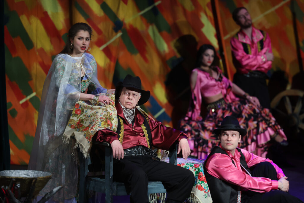 05c8b8b8-22d9-4887-95f7-f6d7d8132ca3